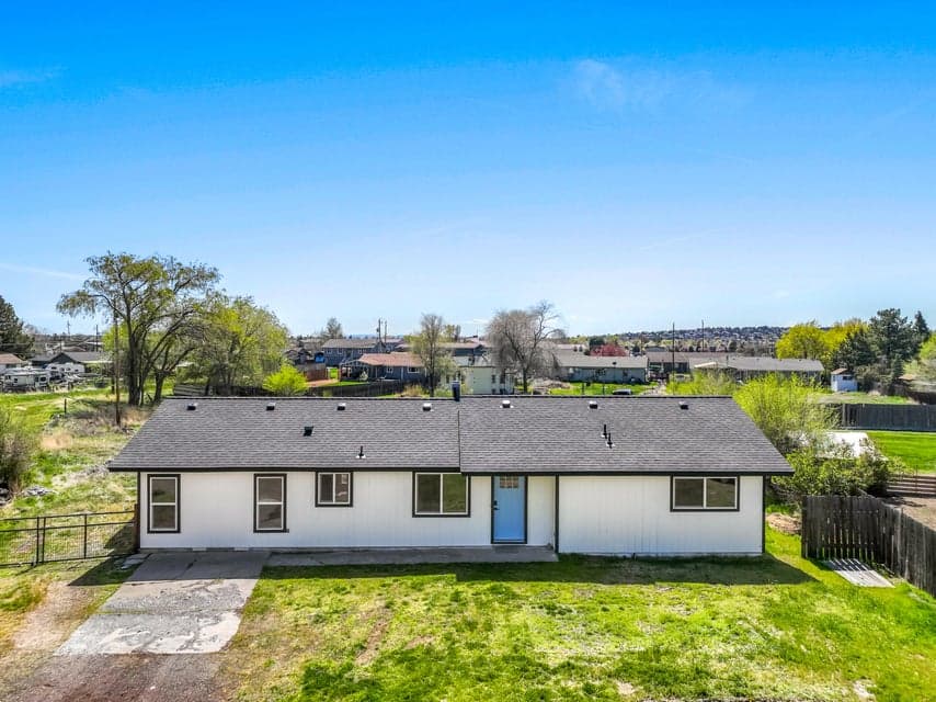 Photo of 3412 SW Forest Court 1 of 1