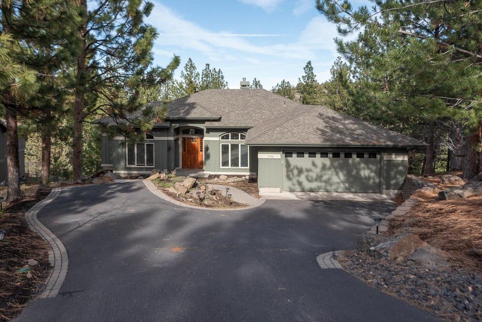 Photo of 3566 NW Braid Drive 1 of 1
