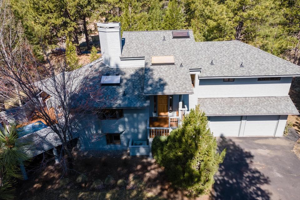 Photo of 57619 Duck Pond Lane 1 of 1