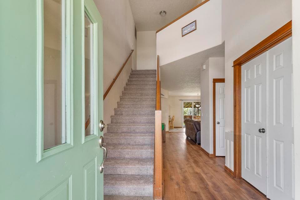Photo of 1156 Redwood Place NW 1 of 1