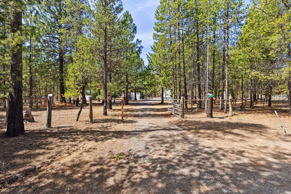 Photo of 15511 Rainbow Court 1 of 1