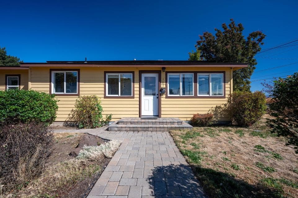 Photo of 107 NW Cedar Avenue 1 of 1