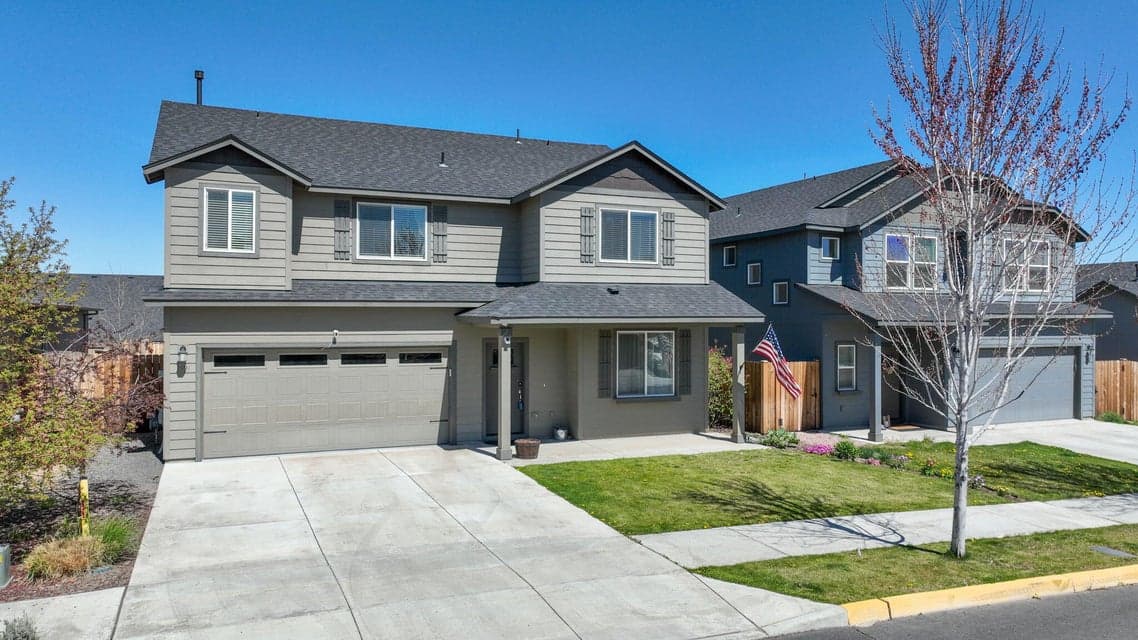 Photo of 3591 SW Pumice Stone Avenue 1 of 1