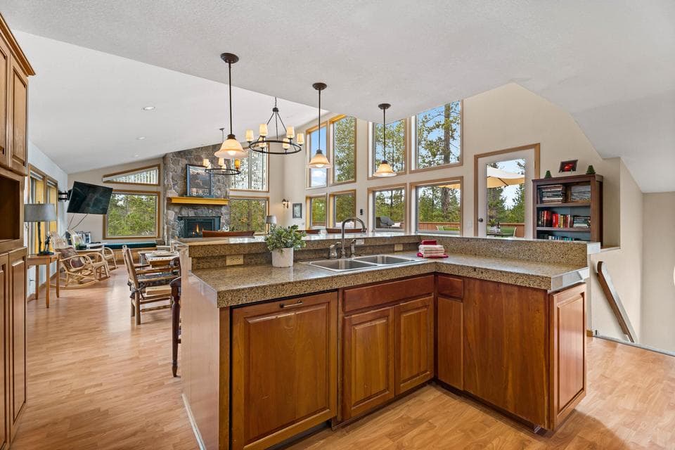 Photo of 18105 Dixie Mountain Lane 1 of 1