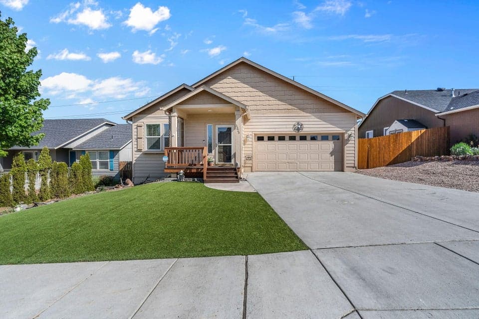 Photo of 3325 SW Antler Ridge Lane 1 of 1