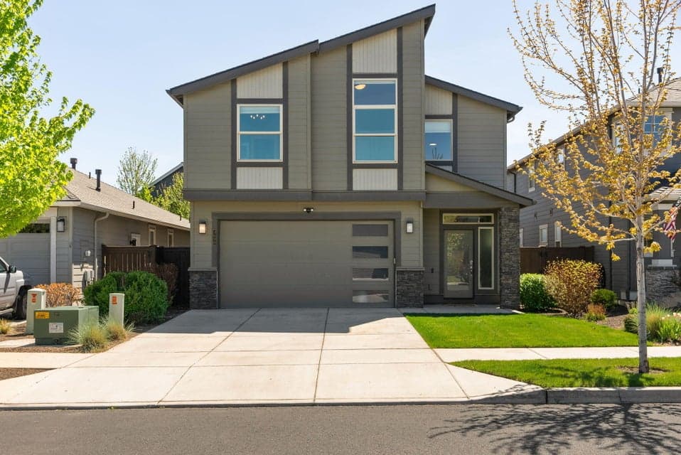 Photo of 3690 SW Badger Court 1 of 1