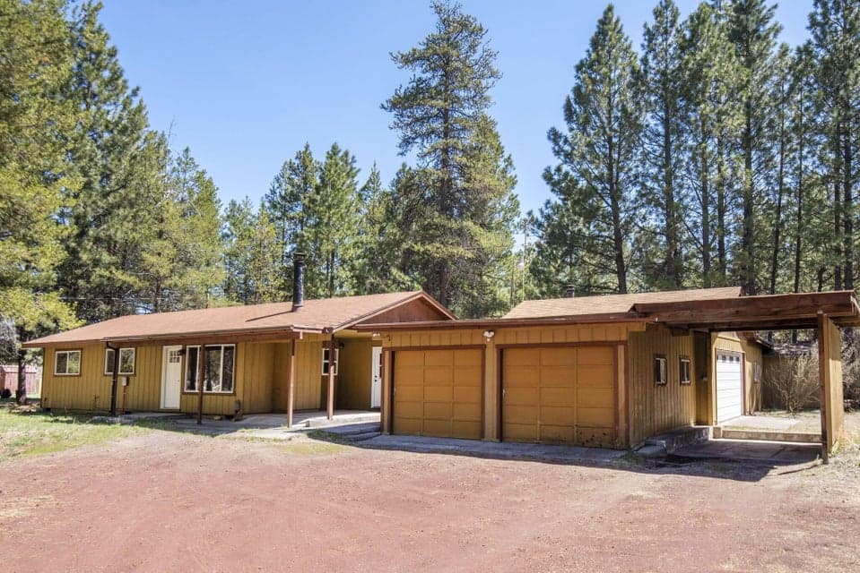 Photo of 16073 Burgess Road 1 of 1
