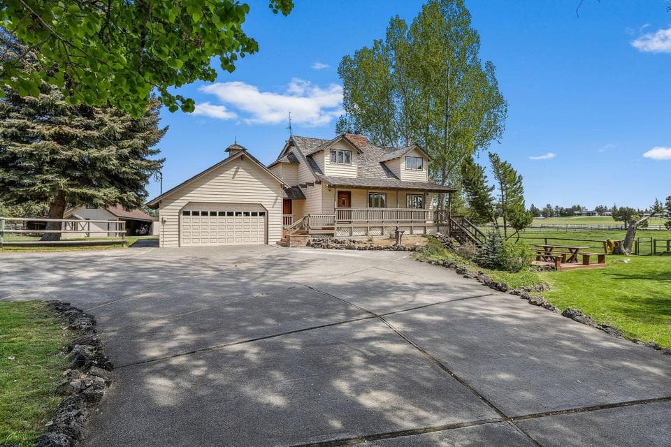 Photo of 62820 Dickey Road 1 of 1