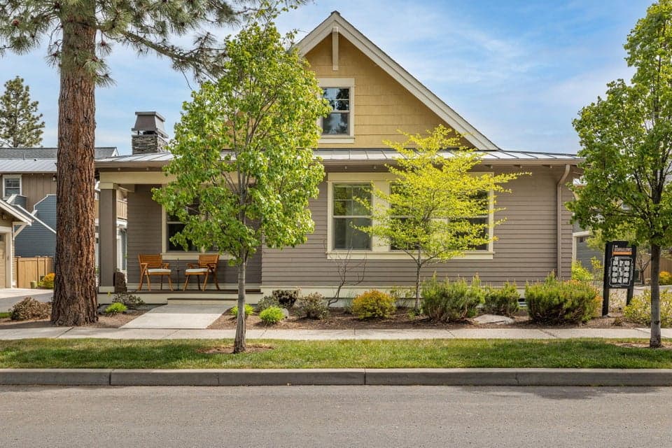 Photo of 2555 NW Shields Drive 1 of 1
