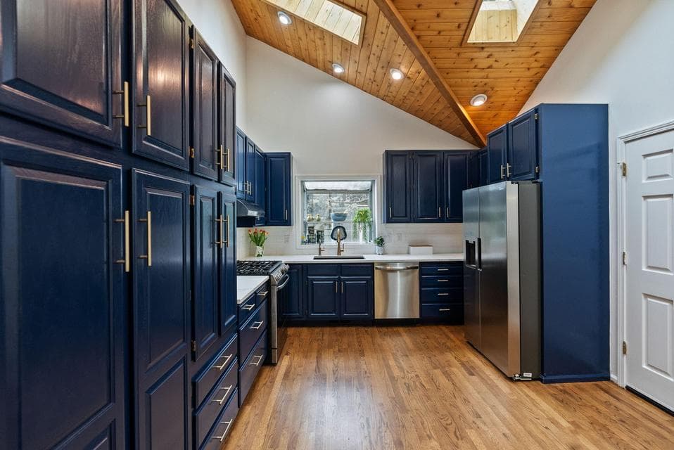 Photo of 624 NE Tracker Court 1 of 1