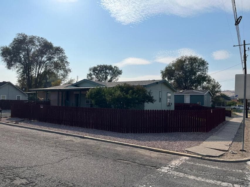 Photo of 208 SE 9th Street 1 of 1
