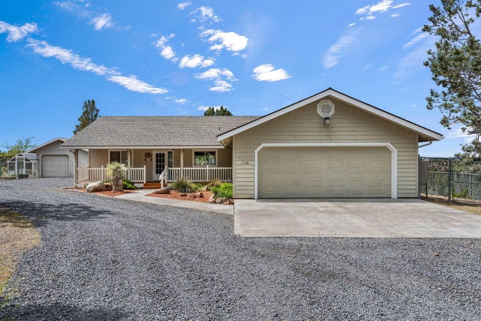 Photo of 1748 SE Dussault Road 1 of 1