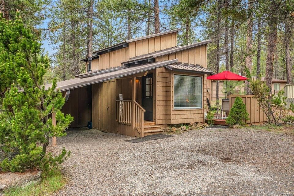 Photo of 57063 Deer Lane 1 of 1