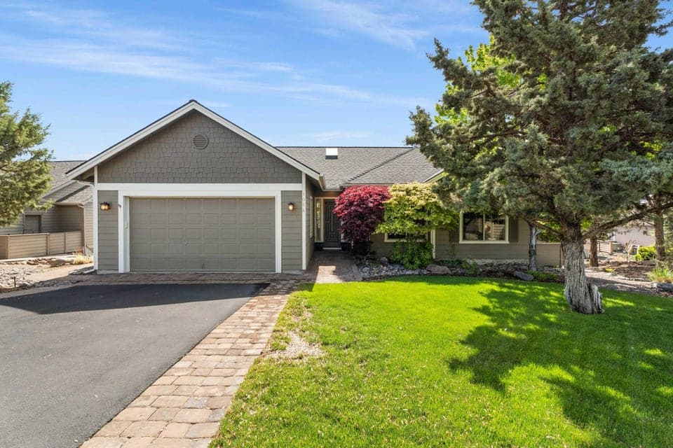Photo of 1054 Yosemite Falls Drive 1 of 1