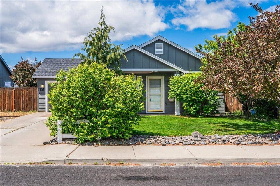 Photo of 329 SW 33rd Drive 1 of 1