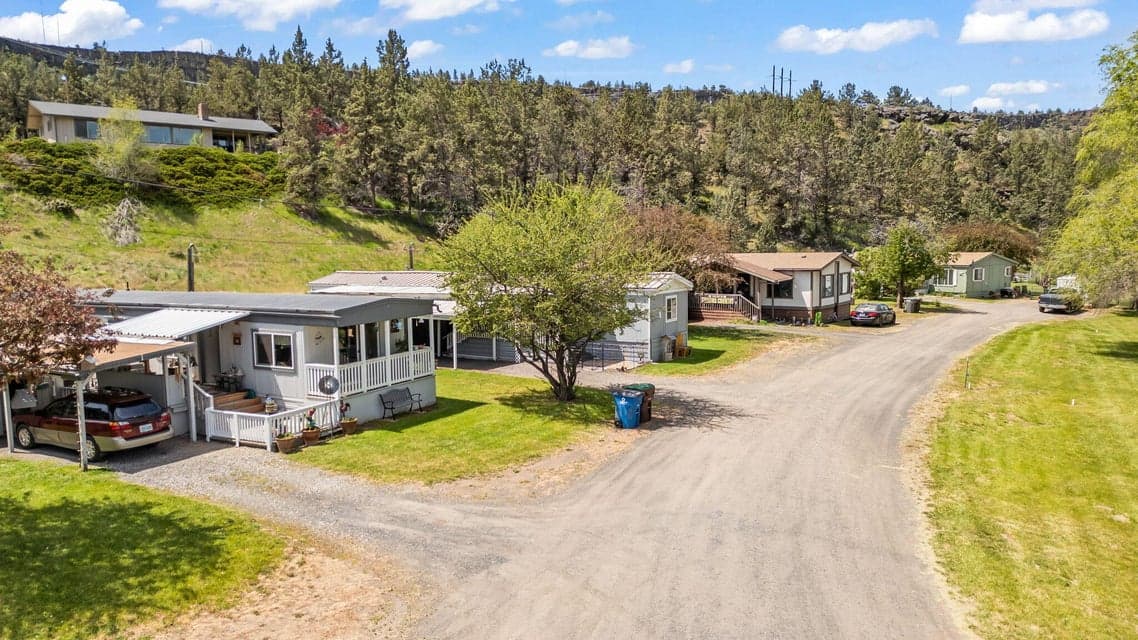 Photo of 3260 O'Neil Highway 1 of 1