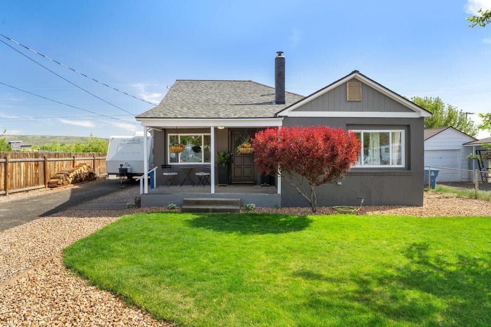 Photo of 1550 SE 2nd Street 1 of 1