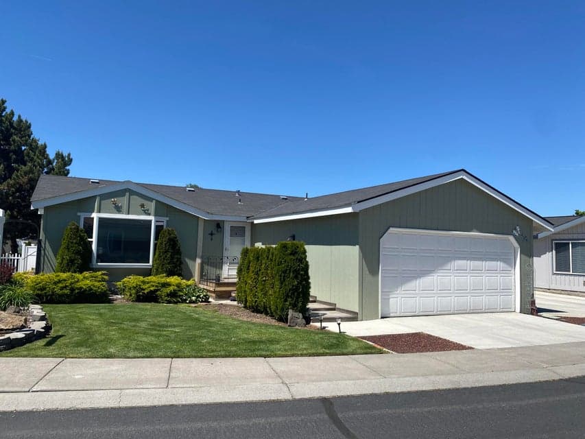 Photo of 1193 SW Currant Drive 1 of 1