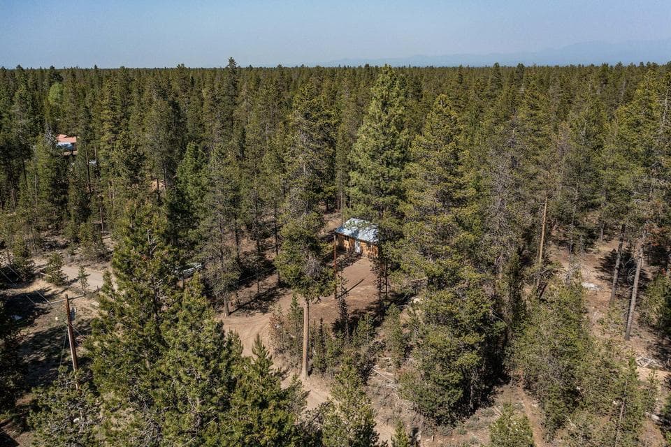 Photo of 52050 Dustan Road 1 of 1