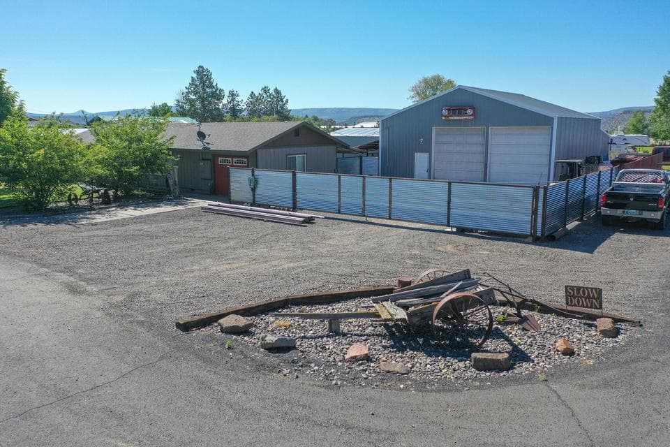 Photo of 722 Reata Road 1 of 1