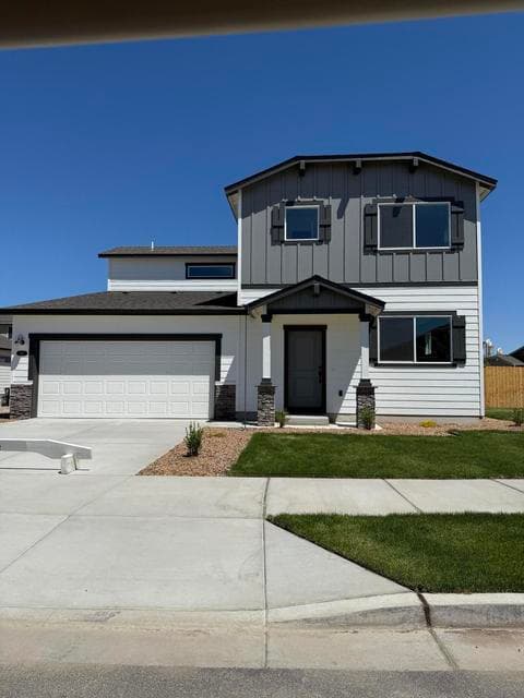 Photo of 228 NW Par Avenue 1 of 1