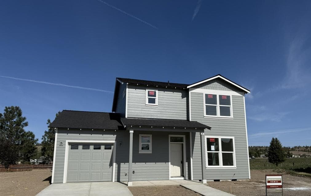 Photo of 766 NE Rickenbacker Road 1 of 1