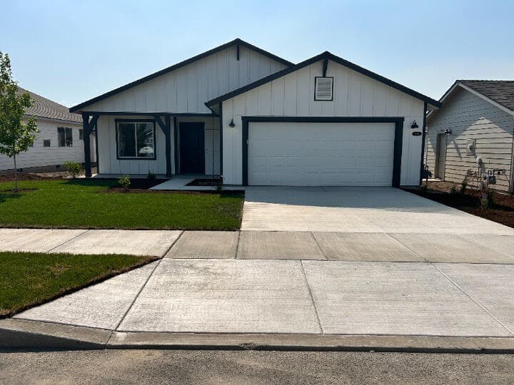 Photo of 3433 NW 12th Street 1 of 1