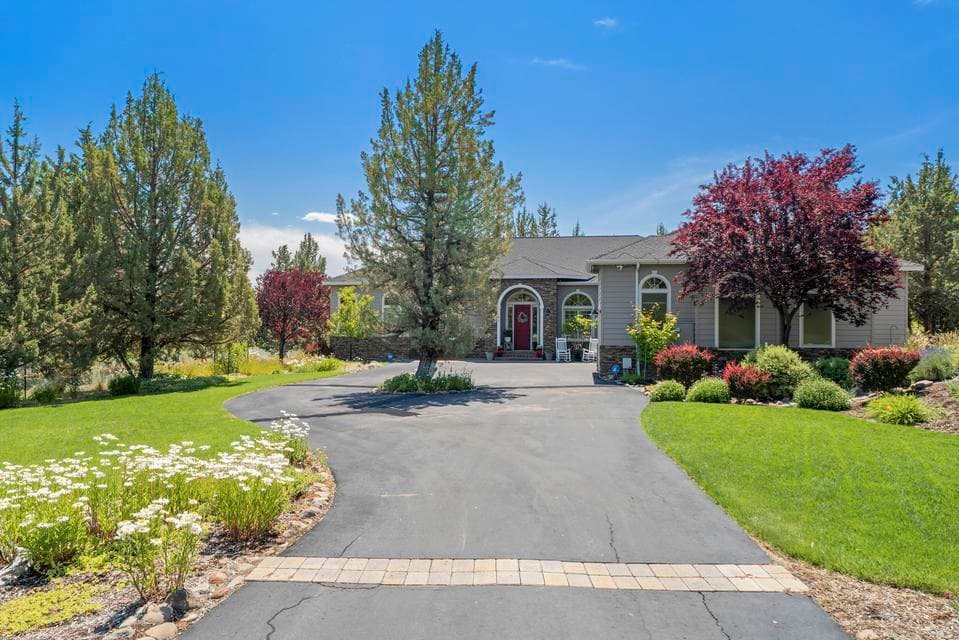 Photo of 8550 Coopers Hawk Drive 1 of 1