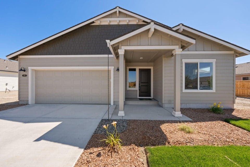 Photo of 265 NW Par Avenue 1 of 1