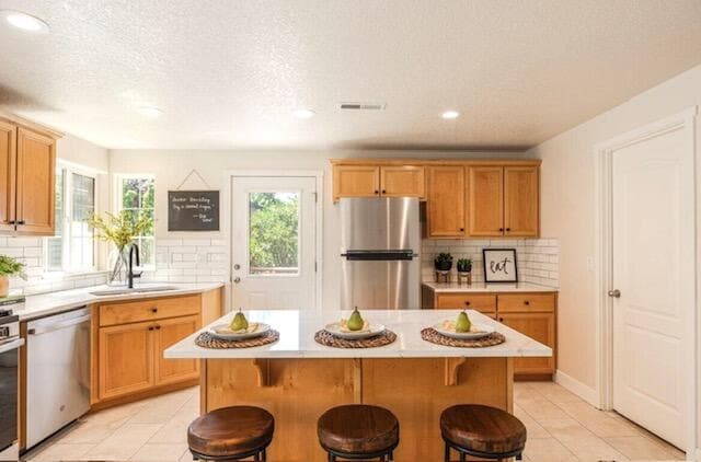Photo of 61343 Woodbury Lane 1 of 1