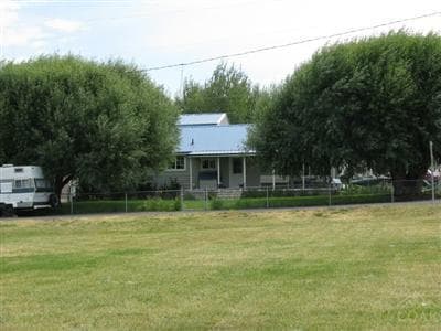 202 D STREET, Seneca, 97873