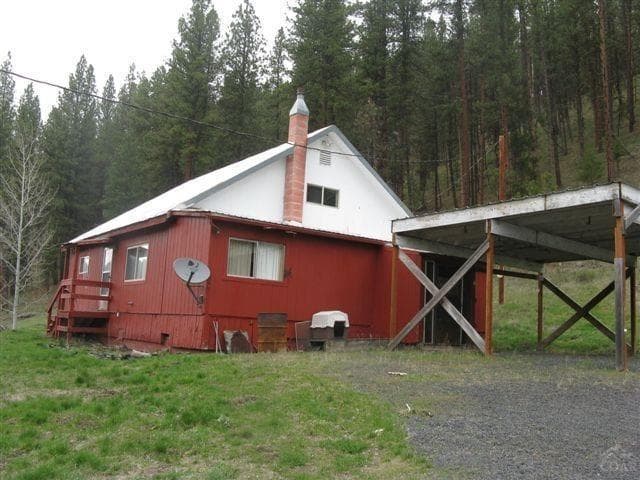 68949 Middle Fork Rd, Long Creek, 97856