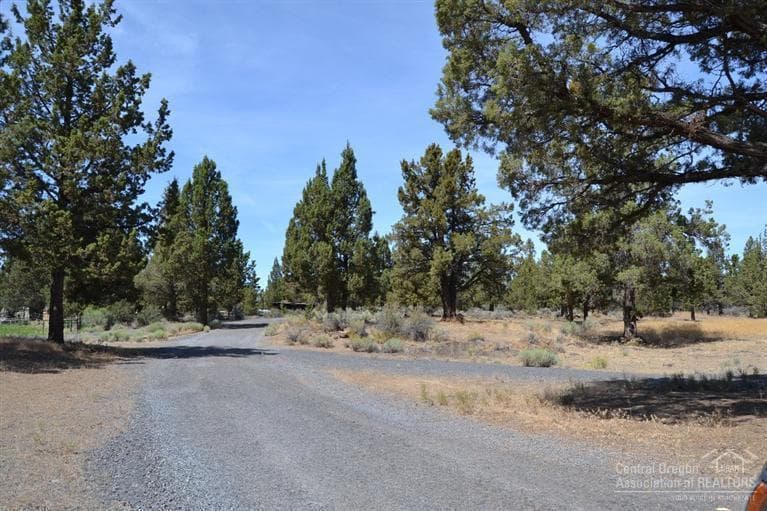 Photo of 64350 Old Bend Redmond 1 of 25