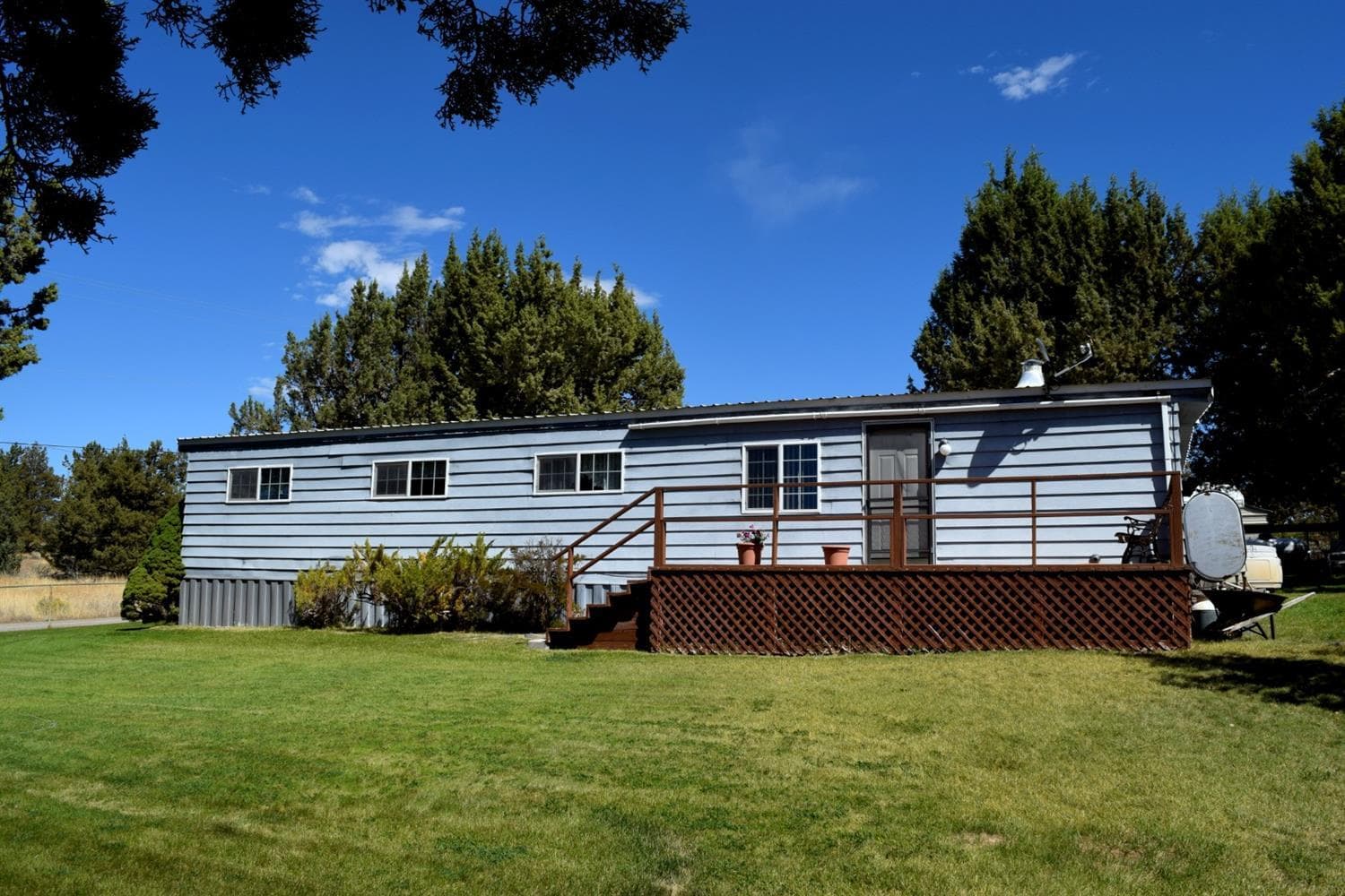 420 Montezuma, Macdoel, 96058