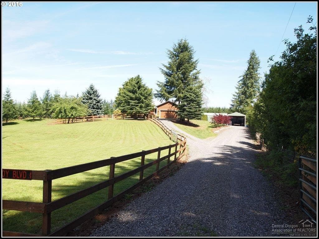 38725 Coupland, Estacada, 97023