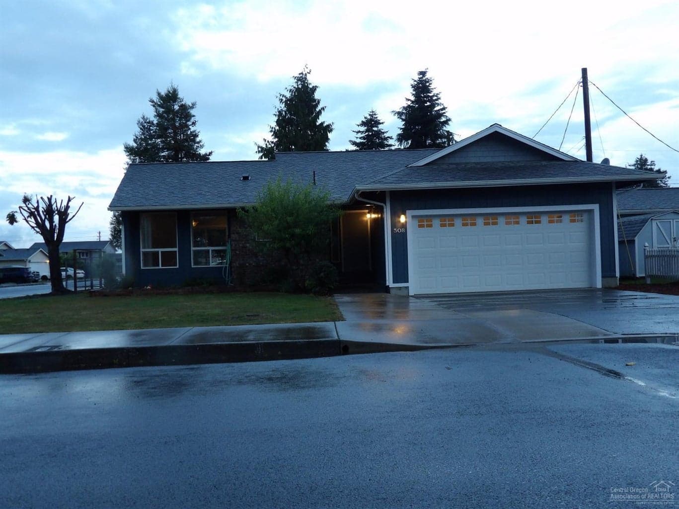 Photo of 508 Linden 2 of 24