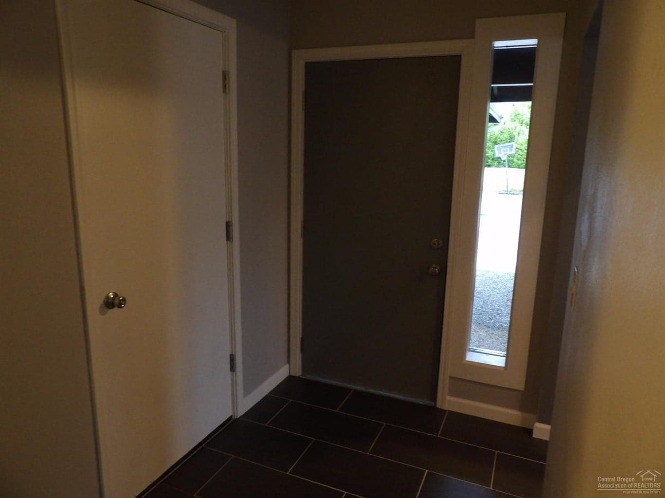 Photo of 508 Linden 5 of 24