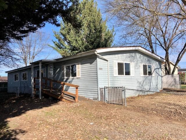 2889 Avenue A, White City, 97503