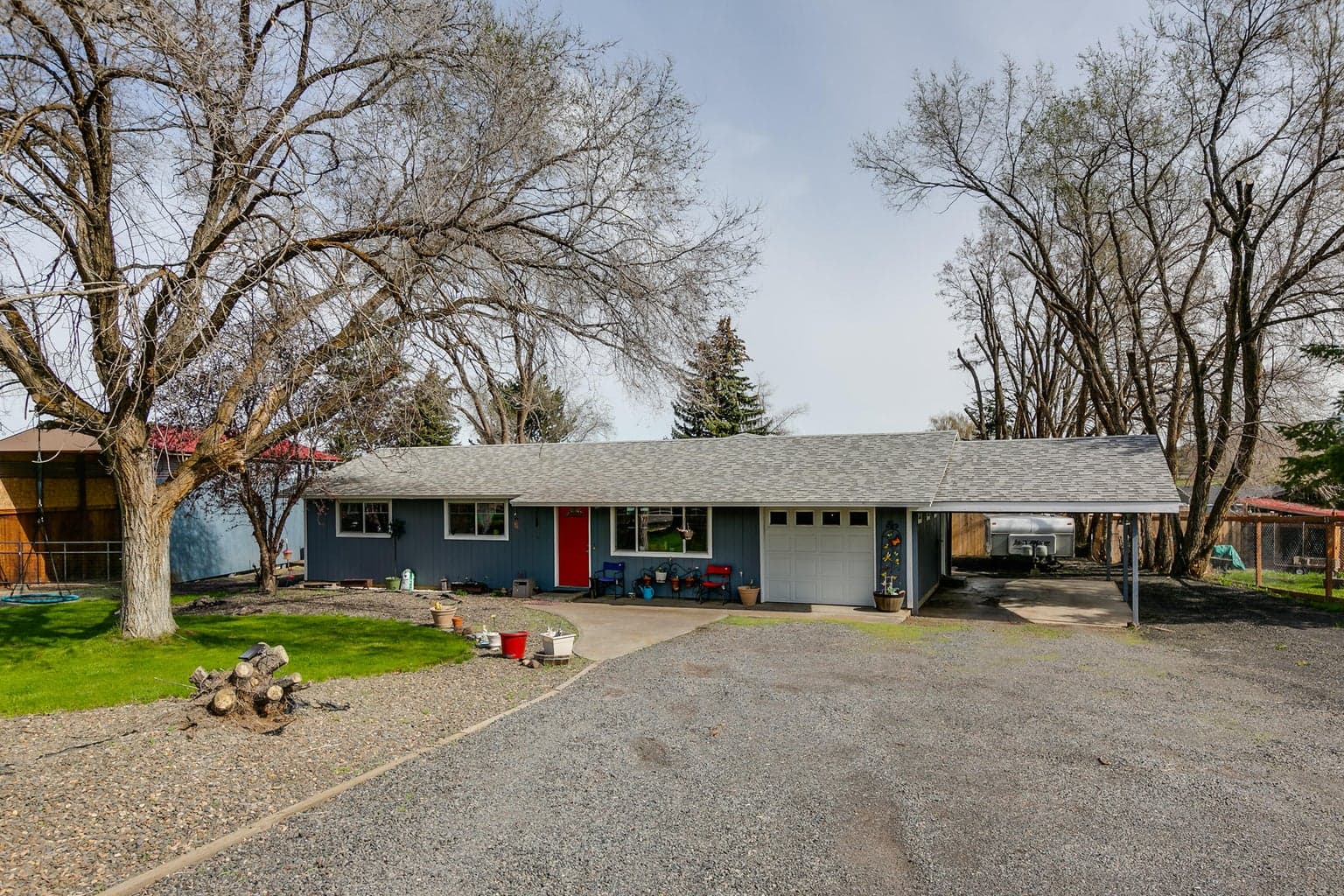 1685 Davidson, Terrebonne, 97760