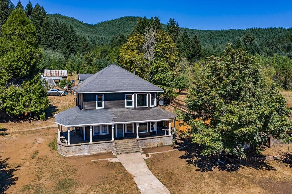23601 Vaughn, Veneta, 97487