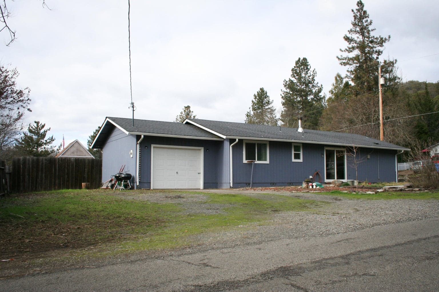 1410 5th, Gold Hill, 97525