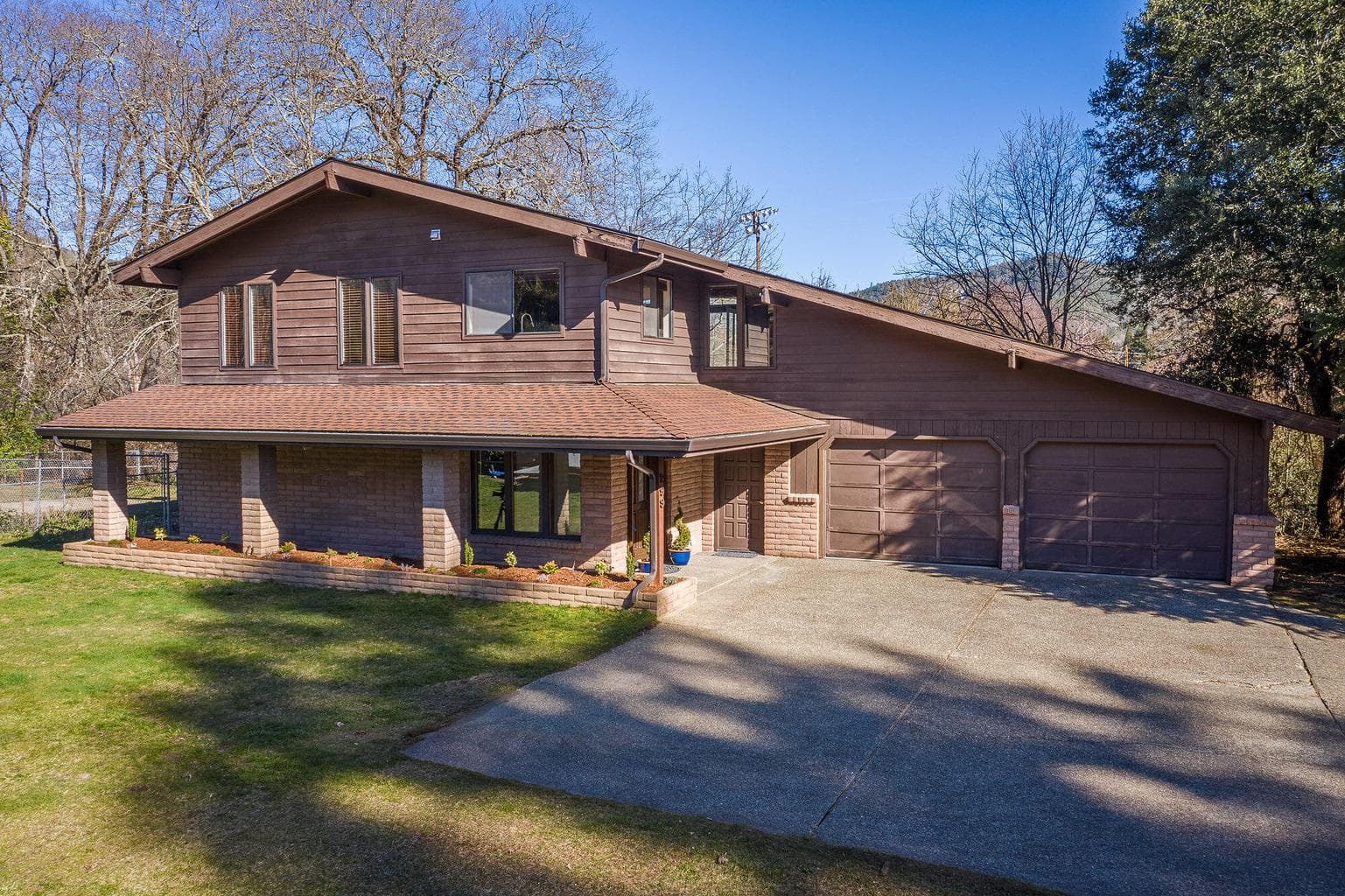 299 Foothill, Rogue River, 97537
