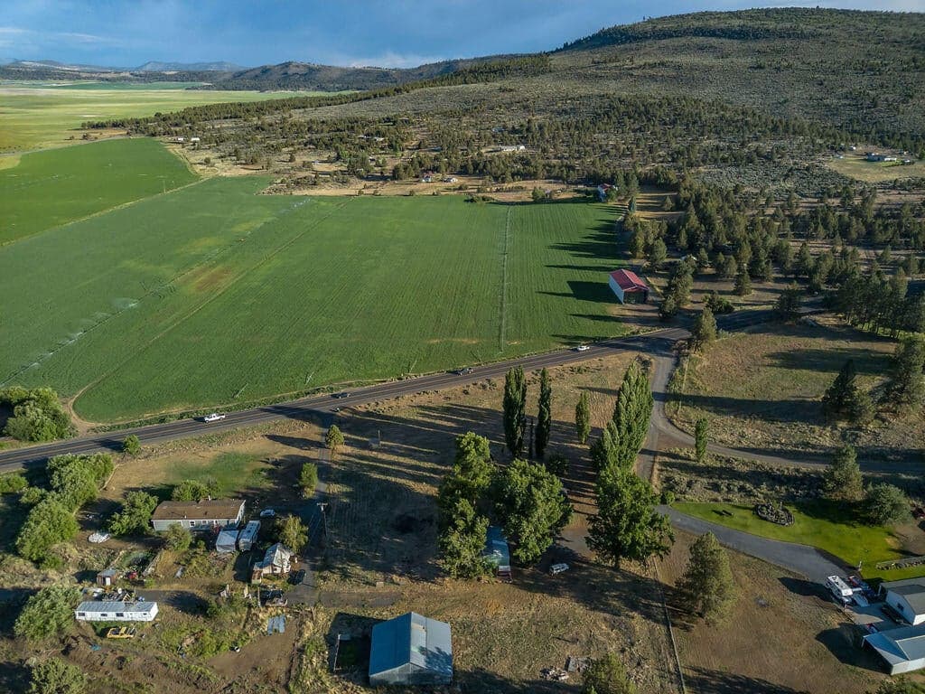 Photo of 21889 Highway 140 4 of 23