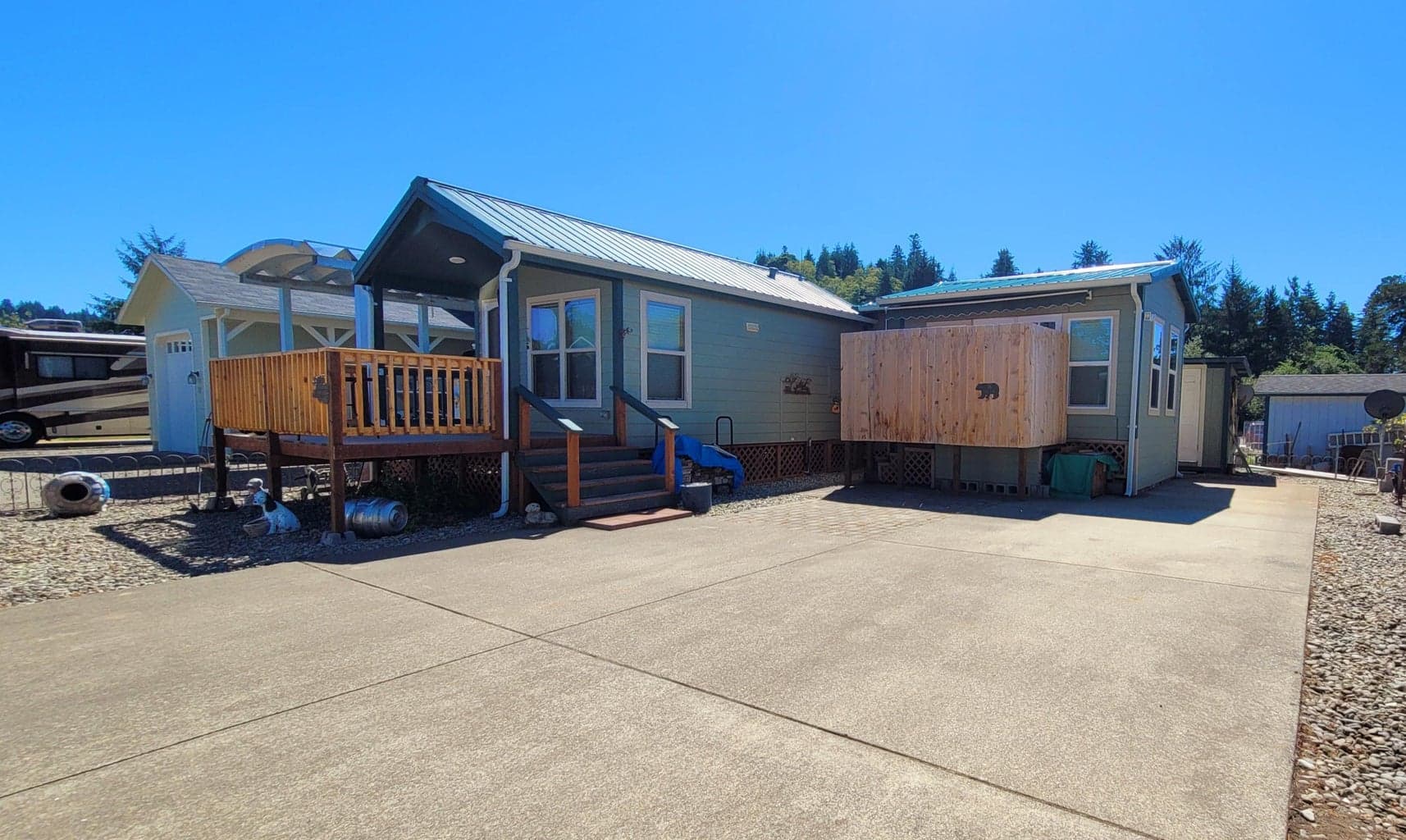 16 Pine, Lakeside, 97449