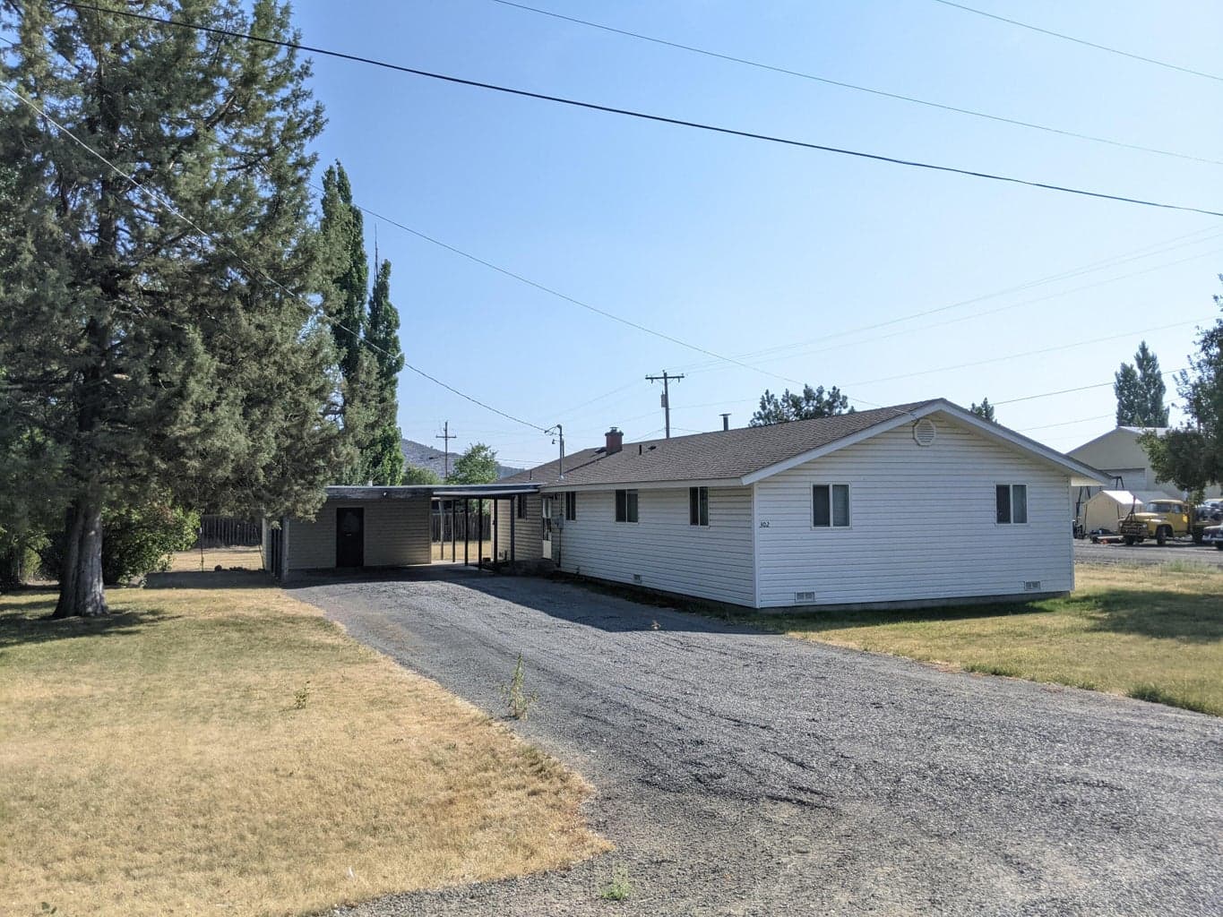 302 Sunrise, Midland, 97634