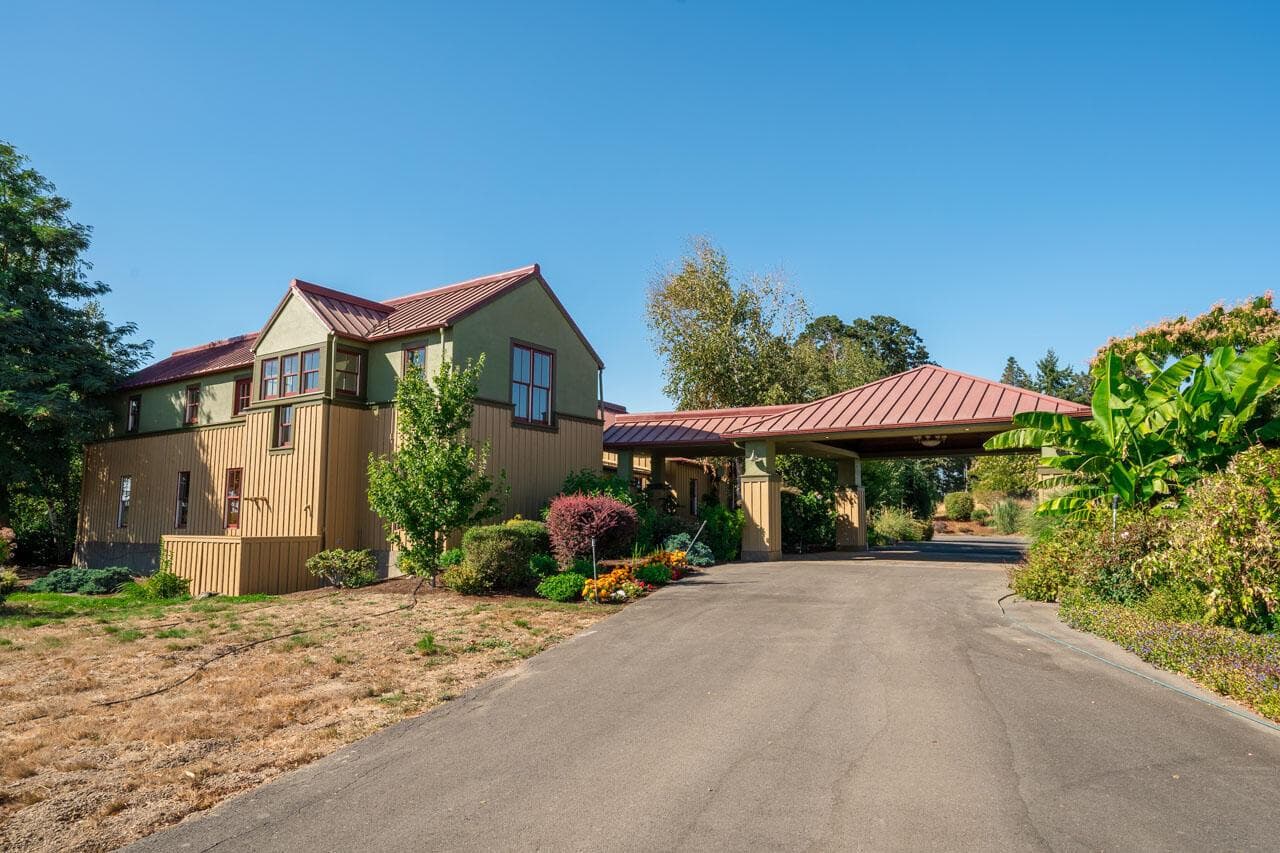 8290 Helmick, Monmouth, 97361