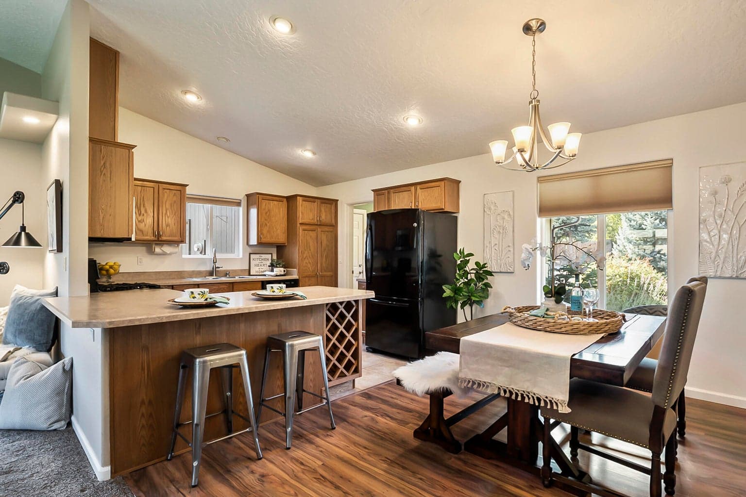 Photo of 61442 Brookswood 5 of 25