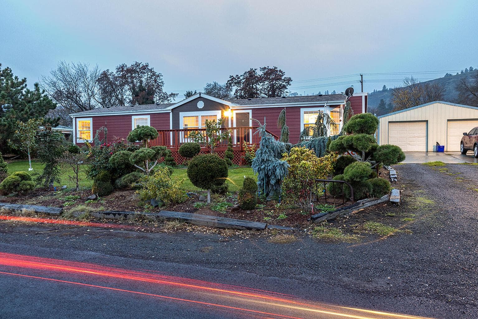 Photo of 2226 8th 3 of 29