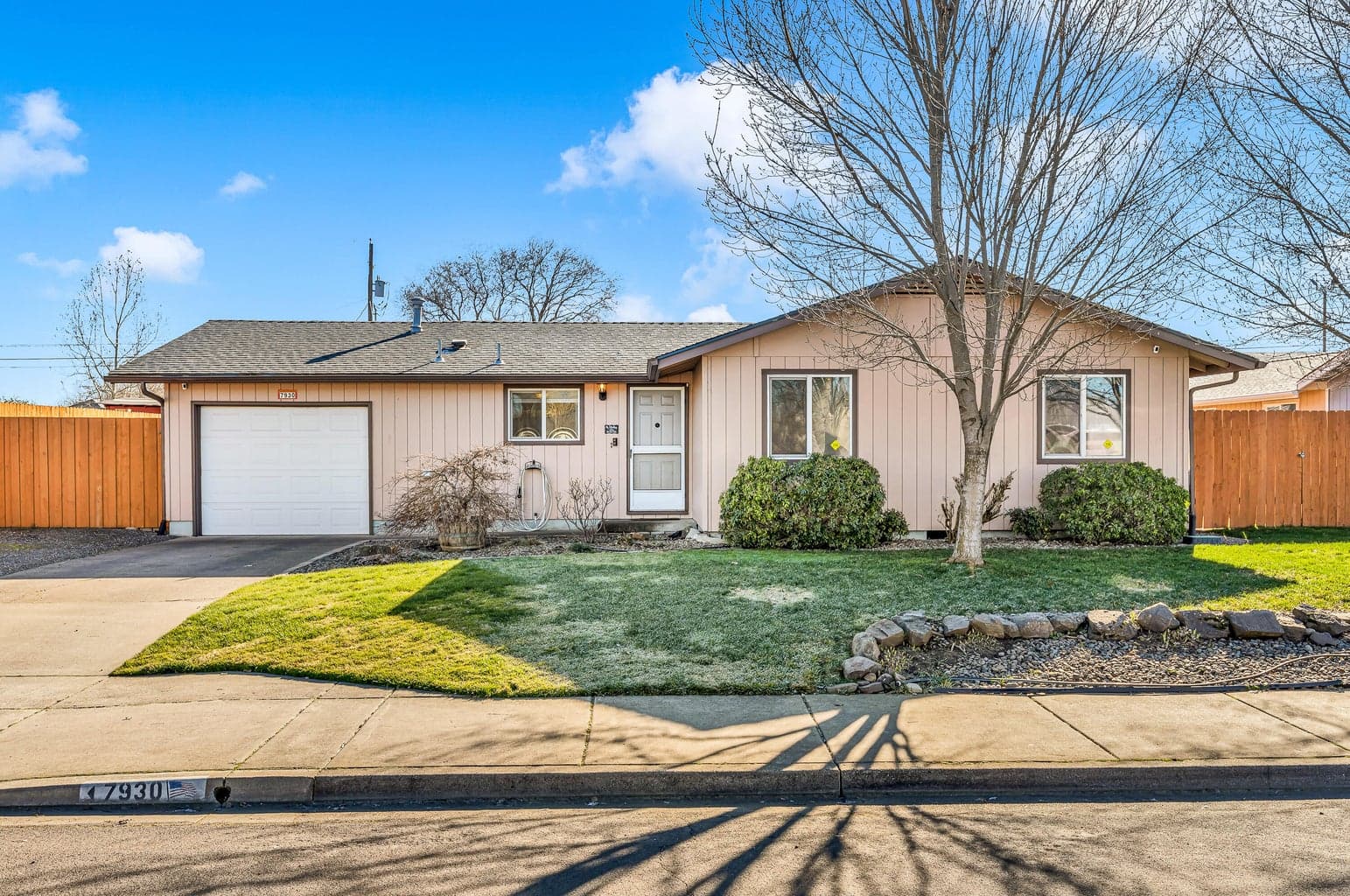 7930 Gladstone, White City, 97503