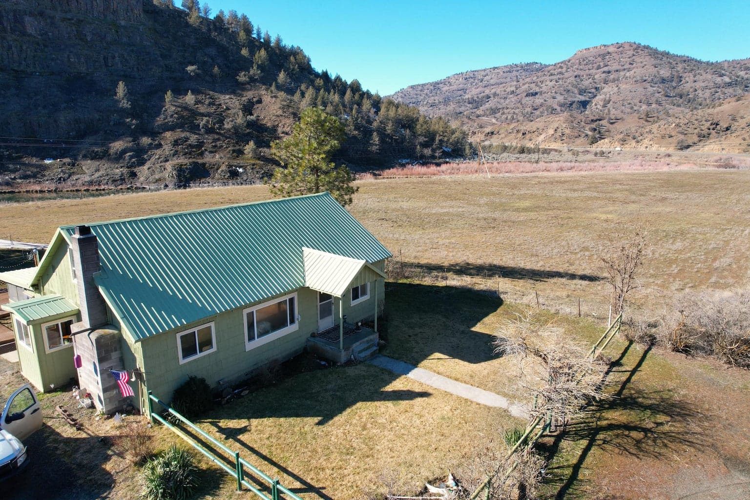 33486 HWY 19-207, Spray, 97874